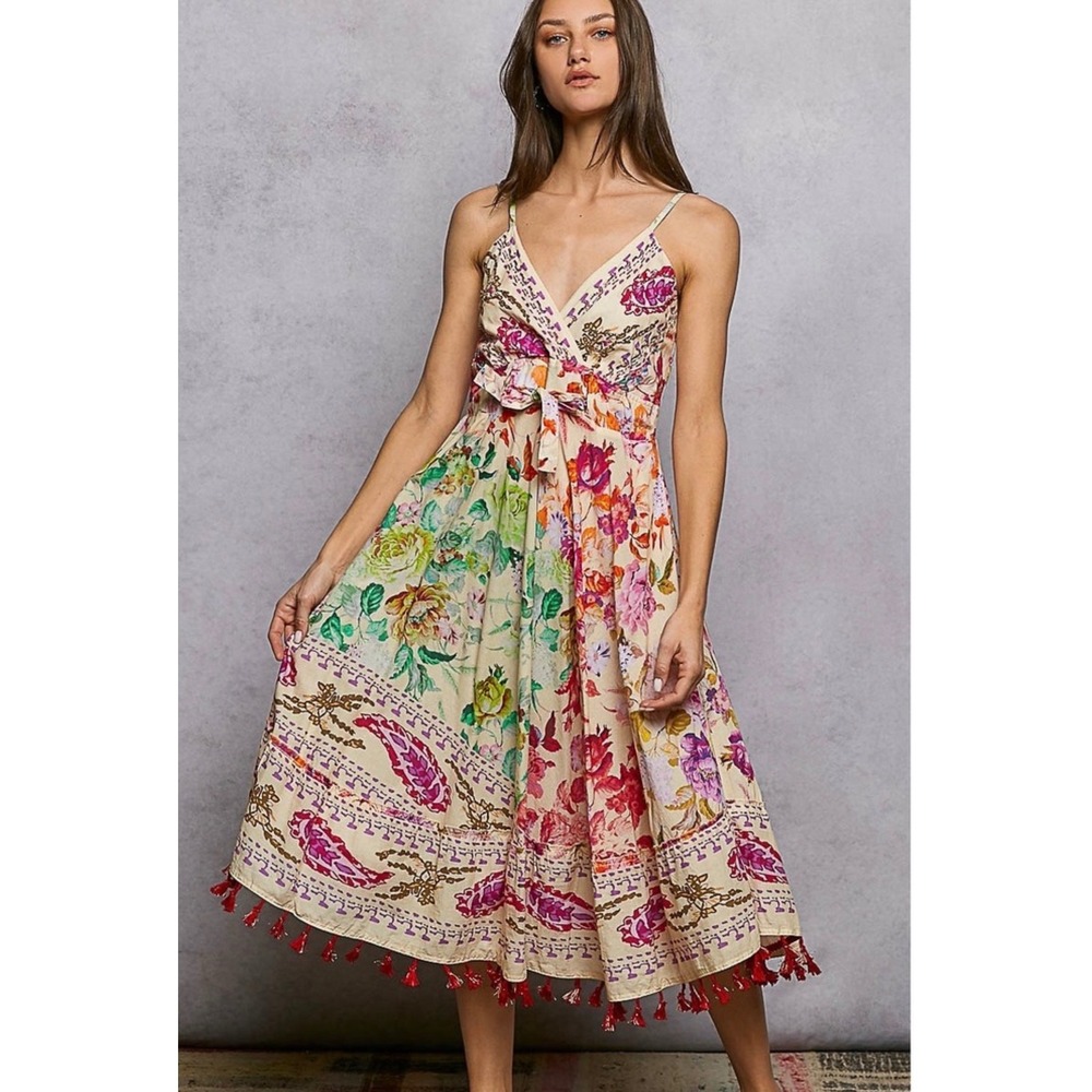 POL Boho Floral Embroidered Cotton Midi‎ Dress with Tassel Trim MEDIUM
